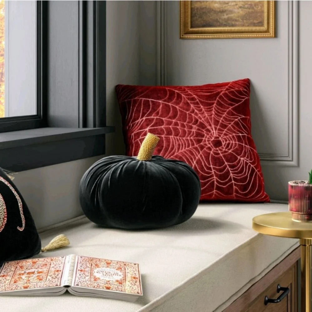 Threshold Halloween Throw Shaped‎ Velvet Pumpkin Black Gold Detail Modern NWT
